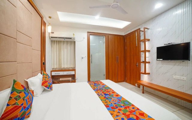 Fabhotel Eminent