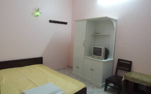 Truc Lam Hotel