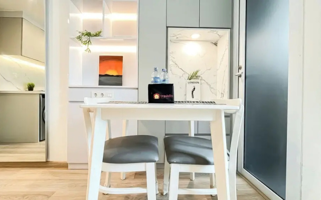 Modern Classic Touch 1Br Apartment At Tokyo Riverside Pik 2