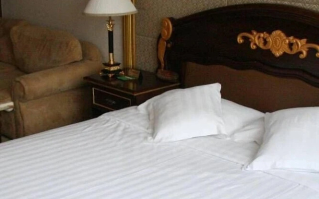 Royal Palace Hotel
