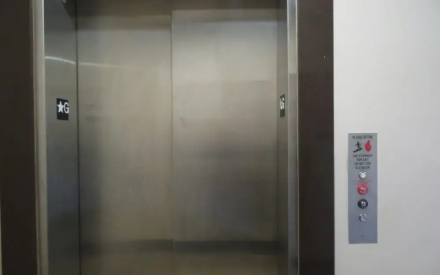 2 Bed 2 Bath in Studio City