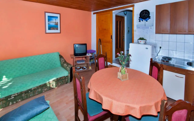 Apartment Dinono