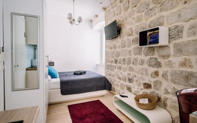 Apartments Amorozo