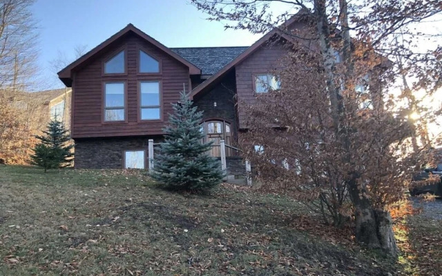 On-A-Whim - 5 Br Home