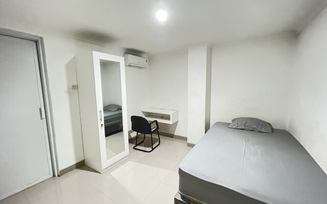 OYO 93721 RuPA Near LRT Velodrome 2 Rawamangun