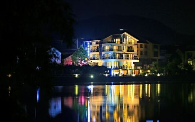 Tianyue Lake homestay