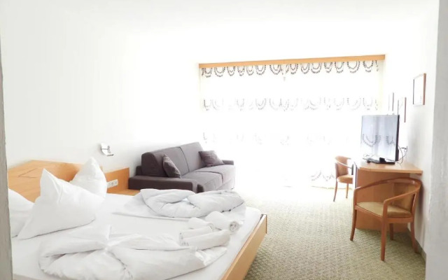 Hotel Alpina