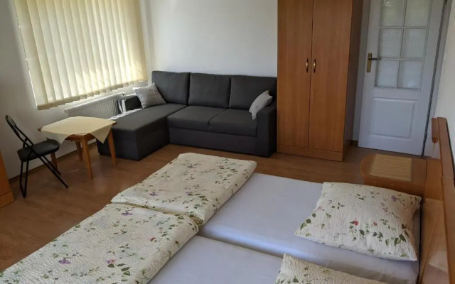 Pokoje Gościnne - Leśna 8