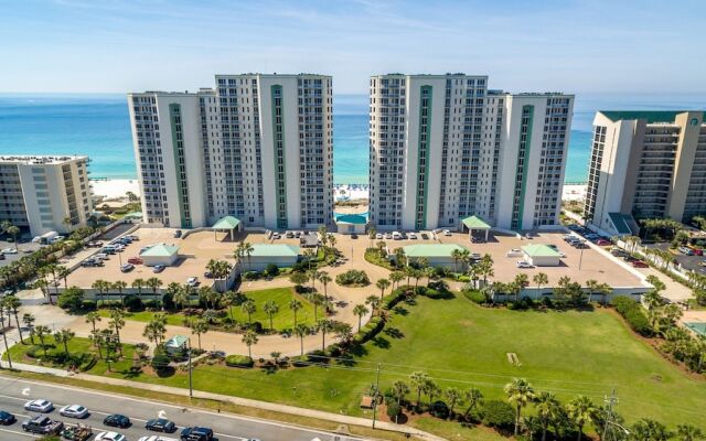 Silver Beach Towers 506w 4 Bedroom Condo by RedAwning