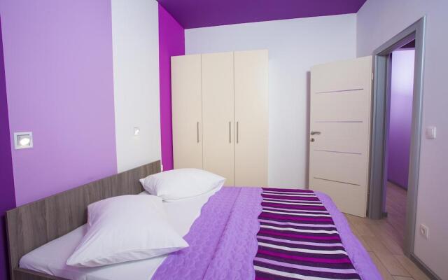 Apartments Marhela Jakov