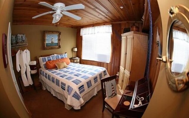 The August Seven Inn