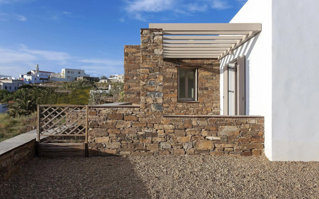 White Tinos Luxury Suites