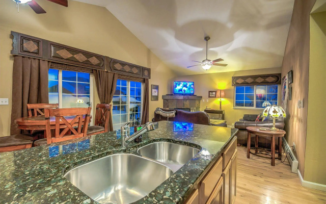 The Villas At Walton Creek by Retreatia