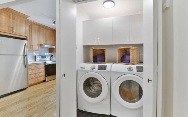 Lovely 1BR - 5mins from Laurier Metro