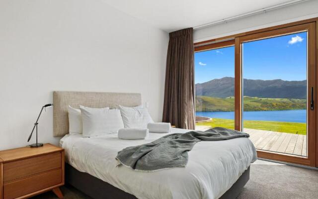 Sicilian Luxury Retreat