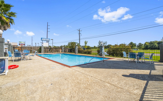 Americas Best Value Inn & Suites Livingston