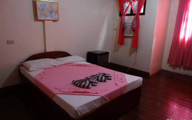 OYO 621 De Loro Inn