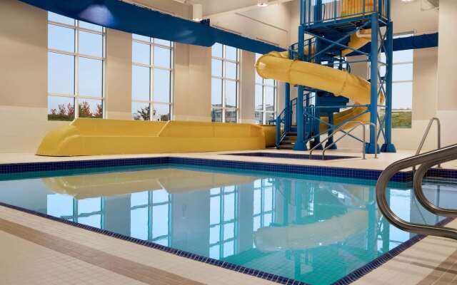 Microtel Inn & Suites by Wyndham Aurora