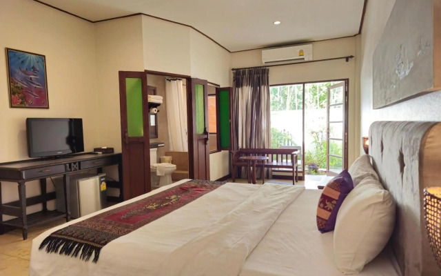 Baan Panwa Resort
