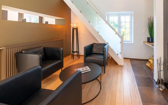 Villa White in Spa With Pool