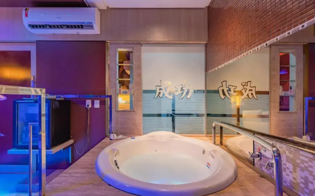 Dragon Motel (Только для взрослых)