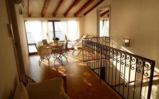 Retreat Overlooking Lake Iseo