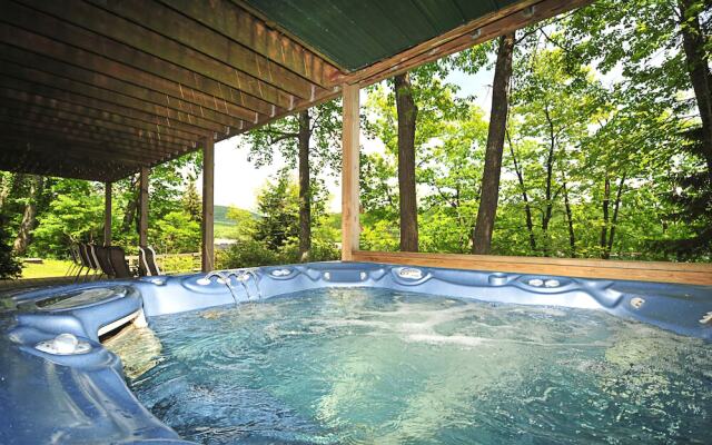 Wynsome Run Lodge 7 Bedroom House