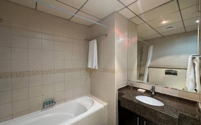 Awesome Marina Canal View 1BD Bay Central Marina