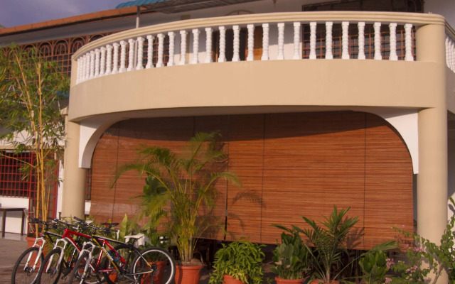 Bike And Tours Bed & Breakfast
