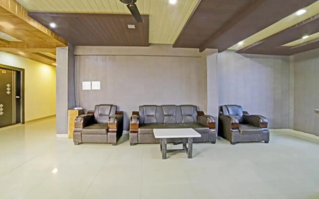 OYO 28312 Hotel Shree Balaji Inn