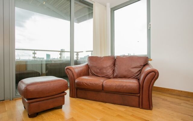 3 Bedroom Flat In East London