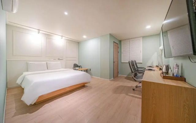 Goyang(Bishop) Hotel Chelsea
