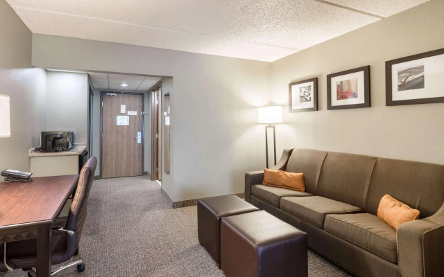 Comfort Suites Austin Airport