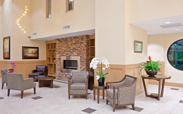 Holiday Inn Hotel & Suites Surrey East Cloverdale by IHG