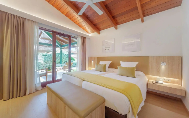 Portblue Club Pollentia Resort & Spa (Maris Y Suites) - Resort in Alcudia - Photo 4