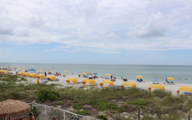 Schooner Hotel