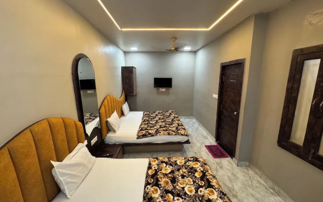 Hotel Guruvayur Dham Mathura