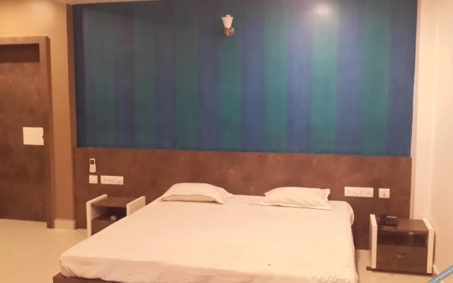 Kalaimagal Residency