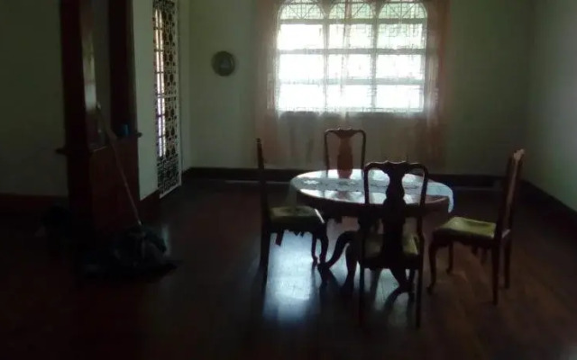 Robert's Guesthouse