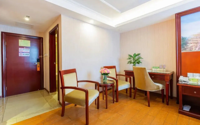 Vienna Hotel Shenzhen Guanlan Guanguang Road Fushikang Branch