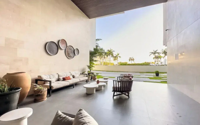 ARIA Residence Beachfront luxury