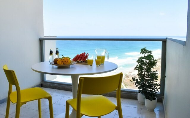 Fantastic One Bedroom With Sea View