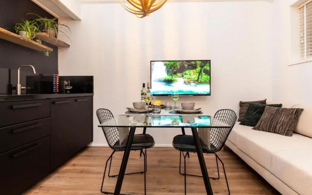 2 Double floor Delft City Centre new family apartment