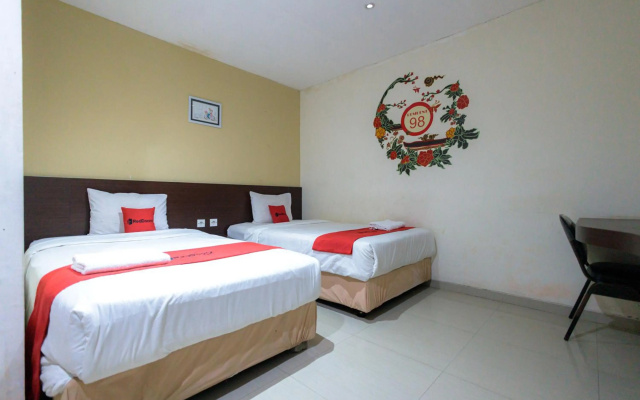 Hotel O Siwalankerto Near Surabaya Carnival