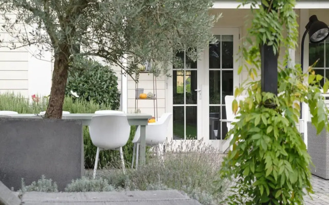 Zeeland Retreat; Sauna and Seaside Charm