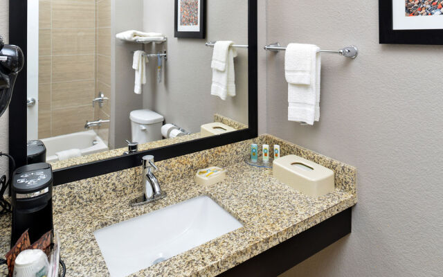 Quality Inn & Suites