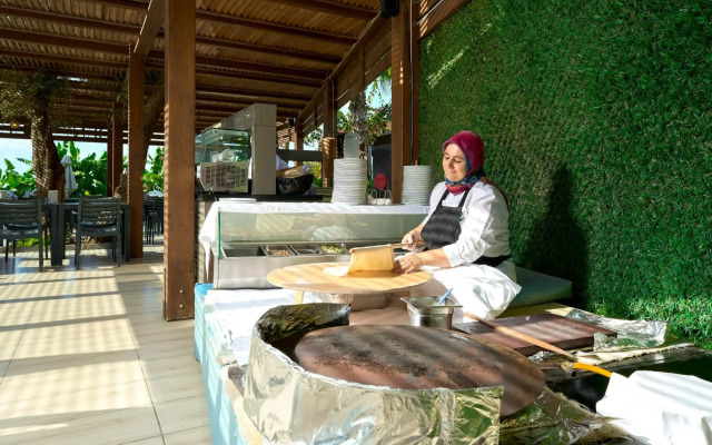 Seaden Valentine Resort & Spa 