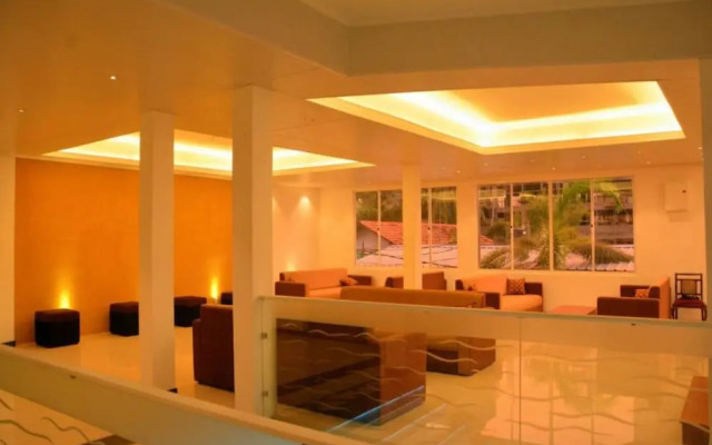 Beach Corridor Hotel & Spa with Free Airport Shuttle