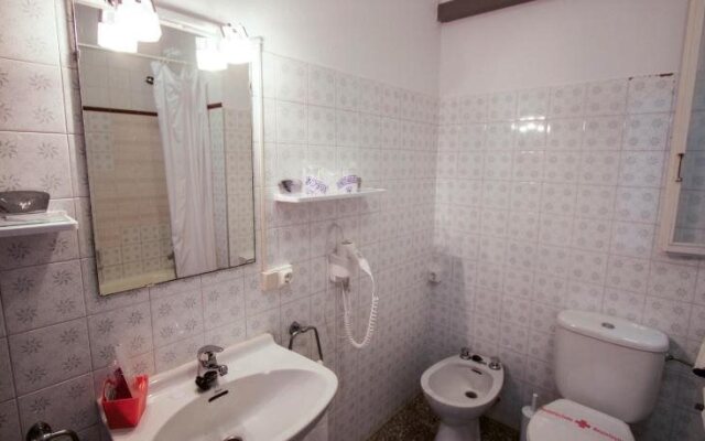 Hostal Restaurant s'Algaret