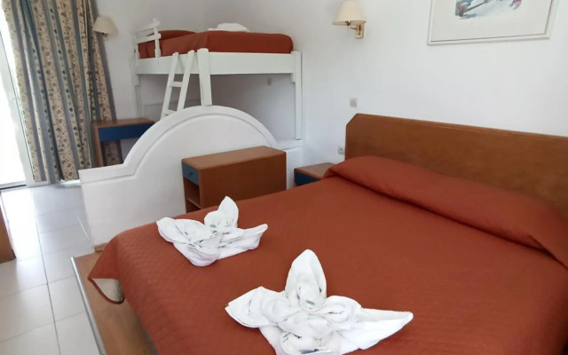 Summer Dream Hotel
